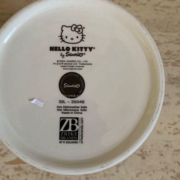 Hello kitty snowman cookie jar - Picture 10 of 12